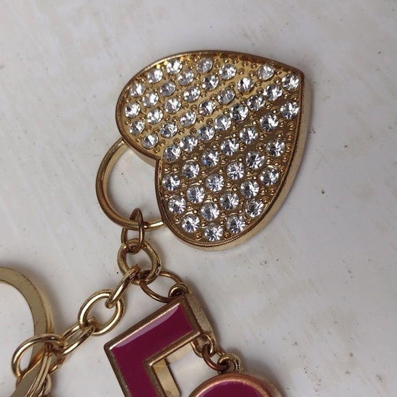 Juicy Meets Betsey Rhinestone Heart & L O V E Gold Tone Keychain Purse Bling - Picture 3 of 10